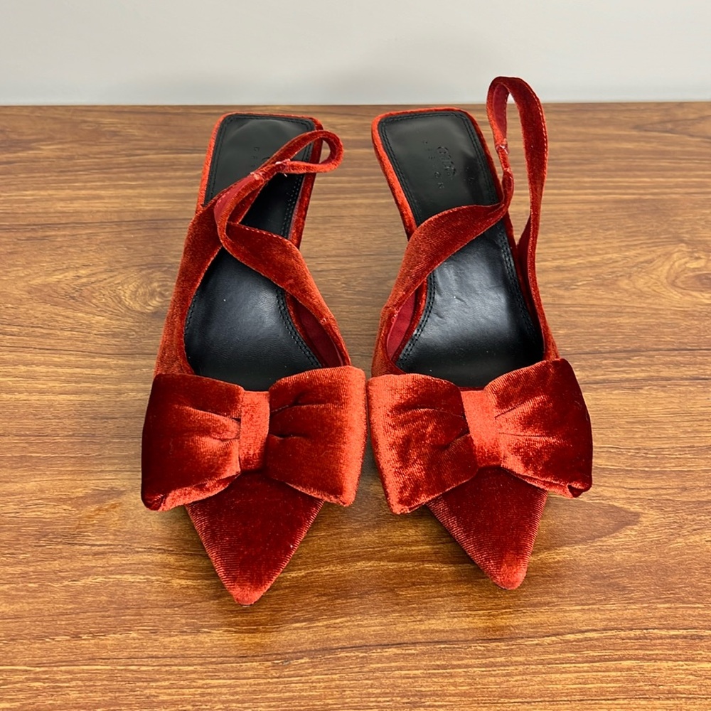ASOS DESIGN Wide Fit Scarlett bow detail mid heeled shoes in Rust. Size 8